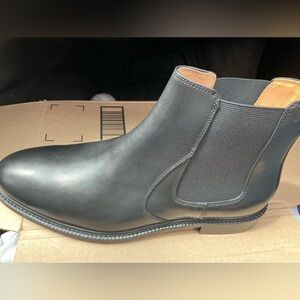 Ritzen Dukes size 9.5 men brand new